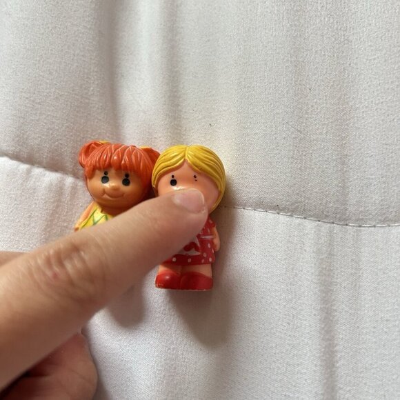 2 Vintage 1975 Kenner Tree Tots Family Treehouse Girl Honey Daughter Mom Willow - Picture 2 of 7